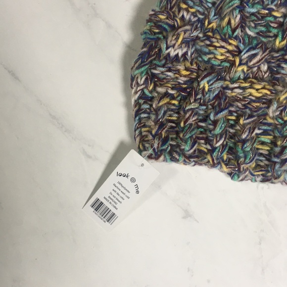 Chunky Knit Beanie w Pom - Multicolored Gray - OSFM Women’s NWT - Picture 4 of 4